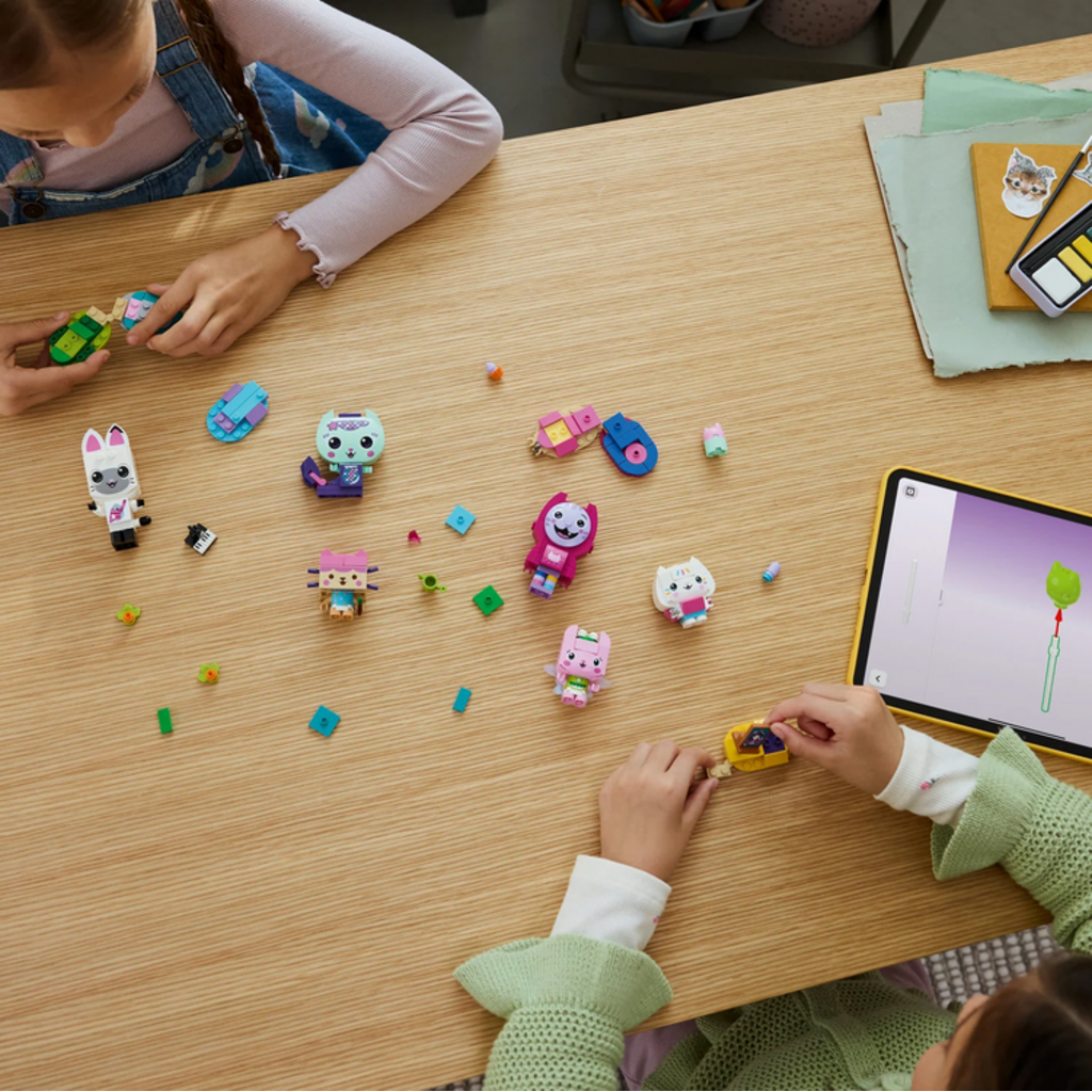 LEGO GABBY'S BRICK-BUILT CAT FRIENDS