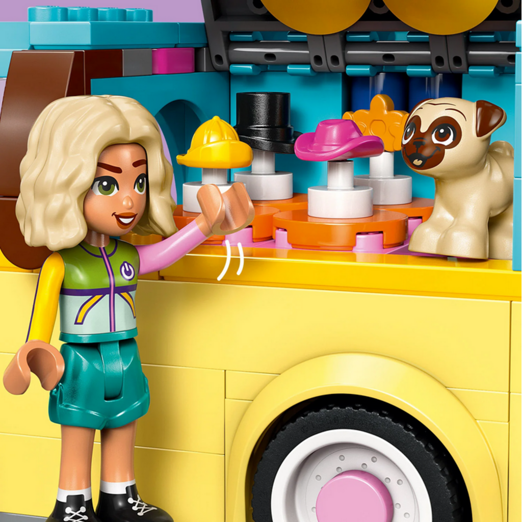 LEGO PET ACCESSORIES VAN