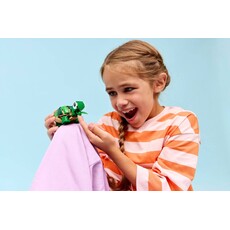 LEGO TURTLE WITH A WATER LILY FLOWER