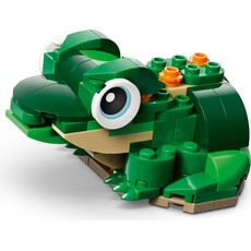 LEGO TURTLE WITH A WATER LILY FLOWER