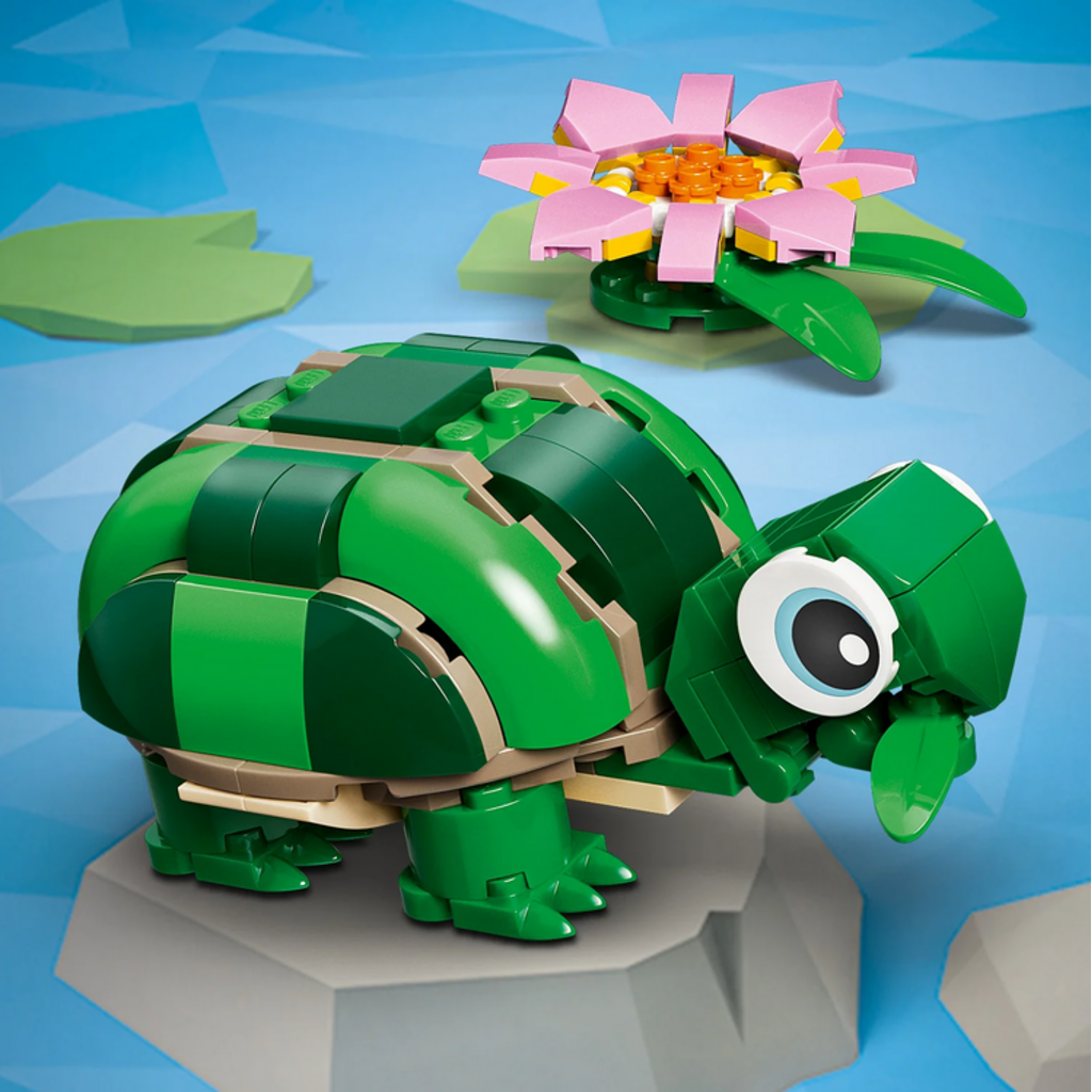 LEGO TURTLE WITH A WATER LILY FLOWER