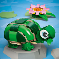 LEGO TURTLE WITH A WATER LILY FLOWER