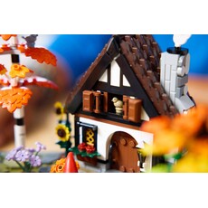 LEGO AUTUMN COTTAGE GARDEN
