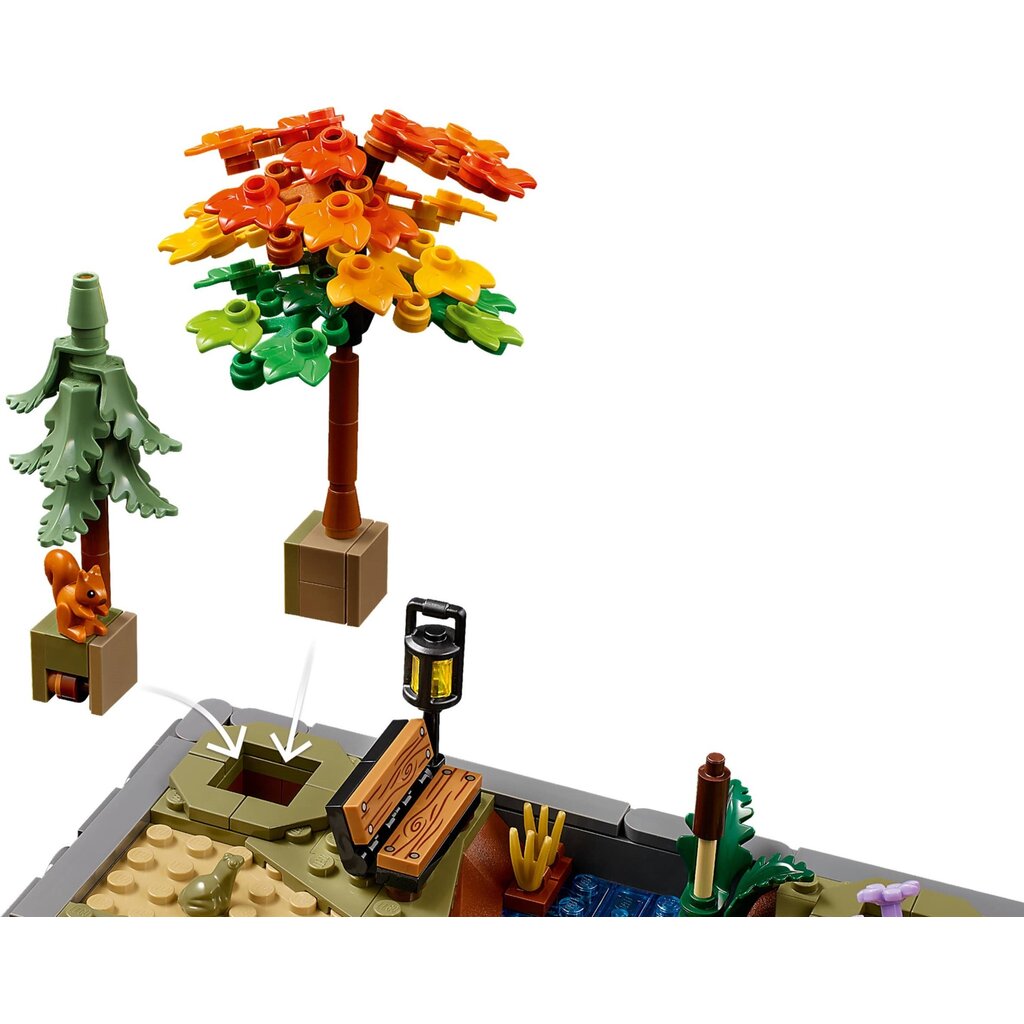 LEGO AUTUMN COTTAGE GARDEN