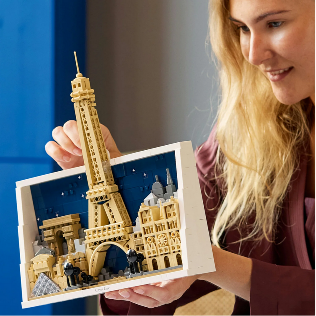 LEGO PARIS - CITY OF LOVE