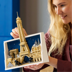 LEGO PARIS - CITY OF LOVE