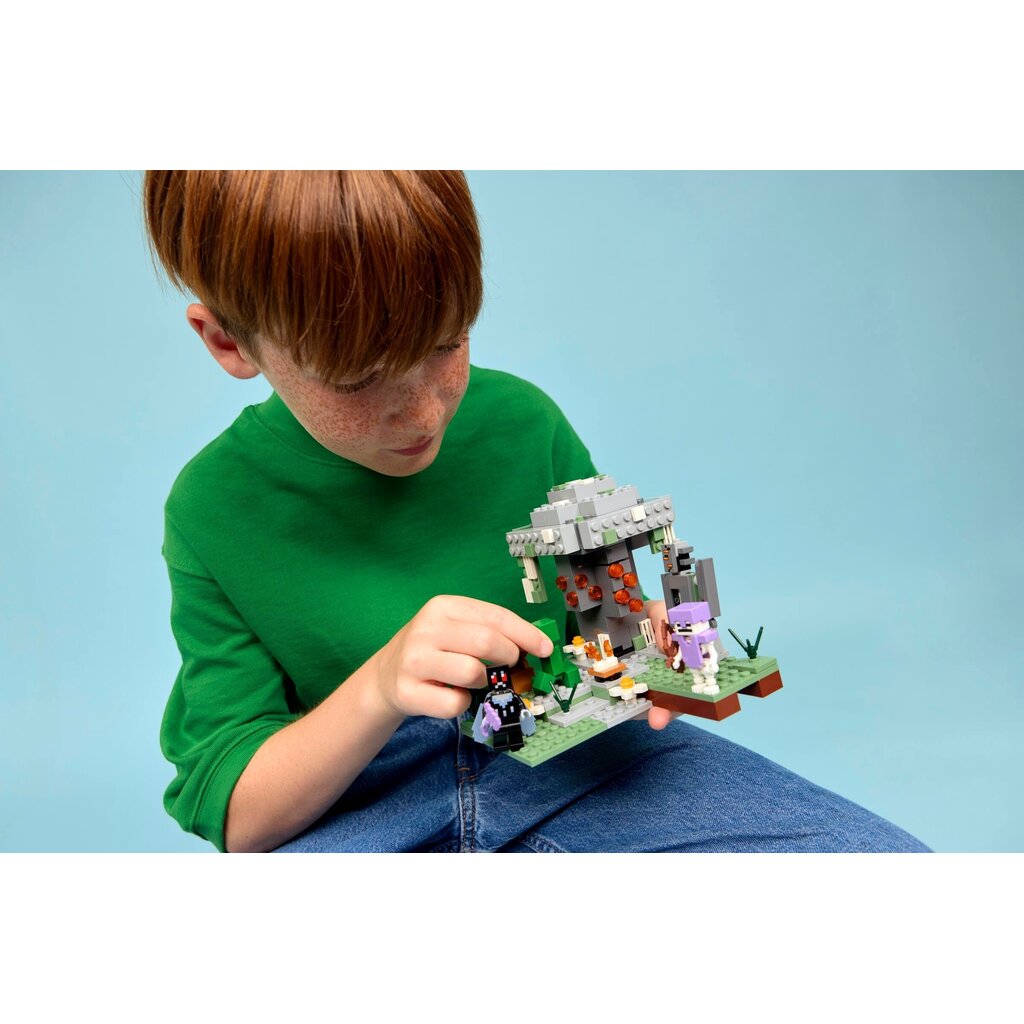 LEGO THE PALE GARDEN