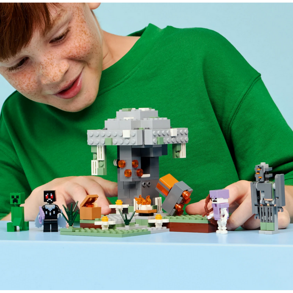 LEGO THE PALE GARDEN