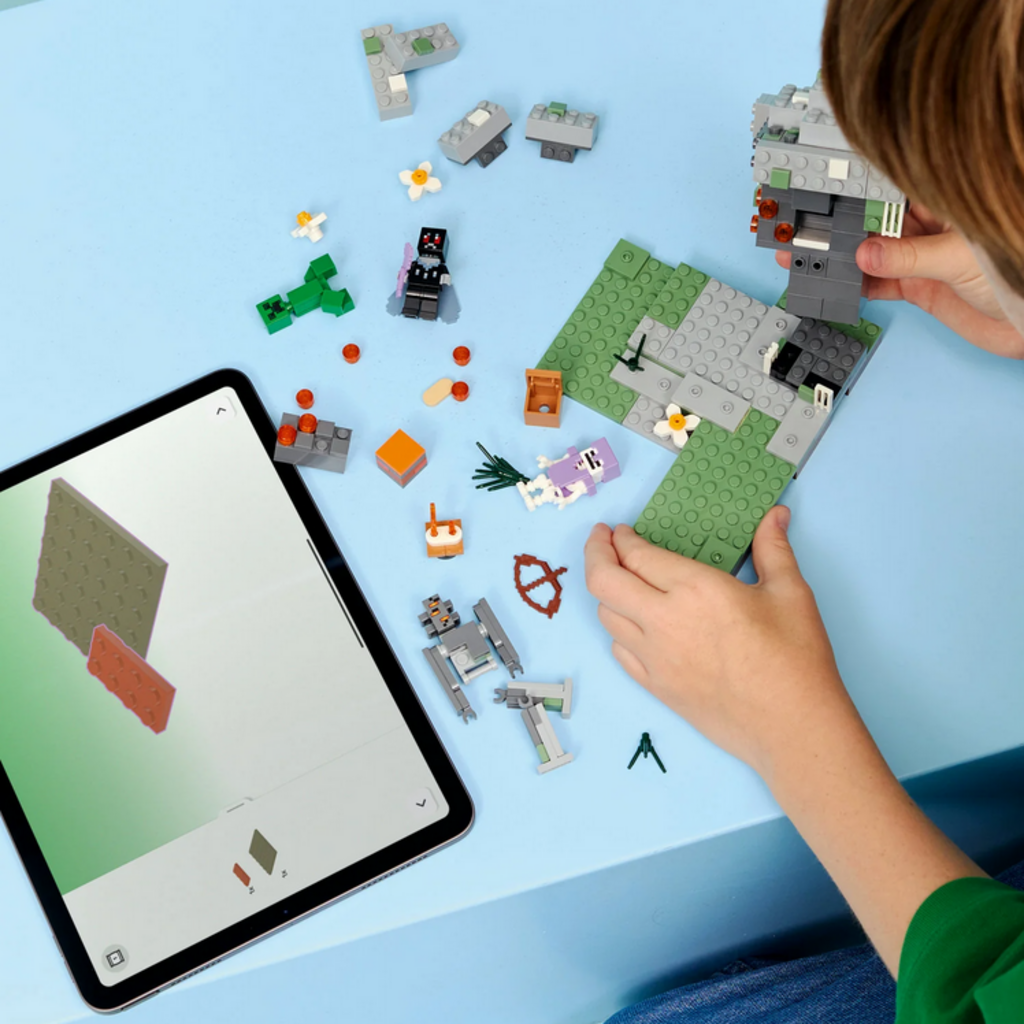 LEGO THE PALE GARDEN