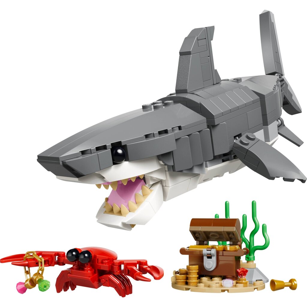 LEGO FIERCE SHARK WITH A TREASURE CHEST