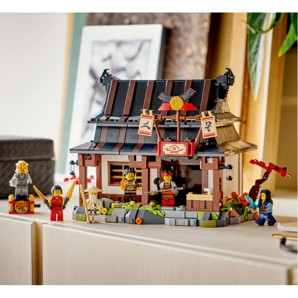 LEGO FOUR WEAPONS BLACKSMITH 15TH ANNIVERSARY