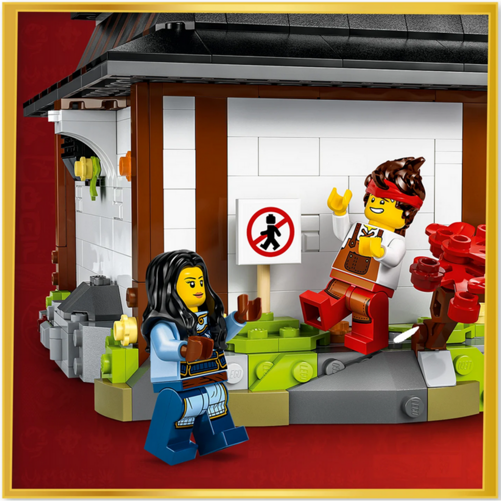 LEGO FOUR WEAPONS BLACKSMITH 15TH ANNIVERSARY