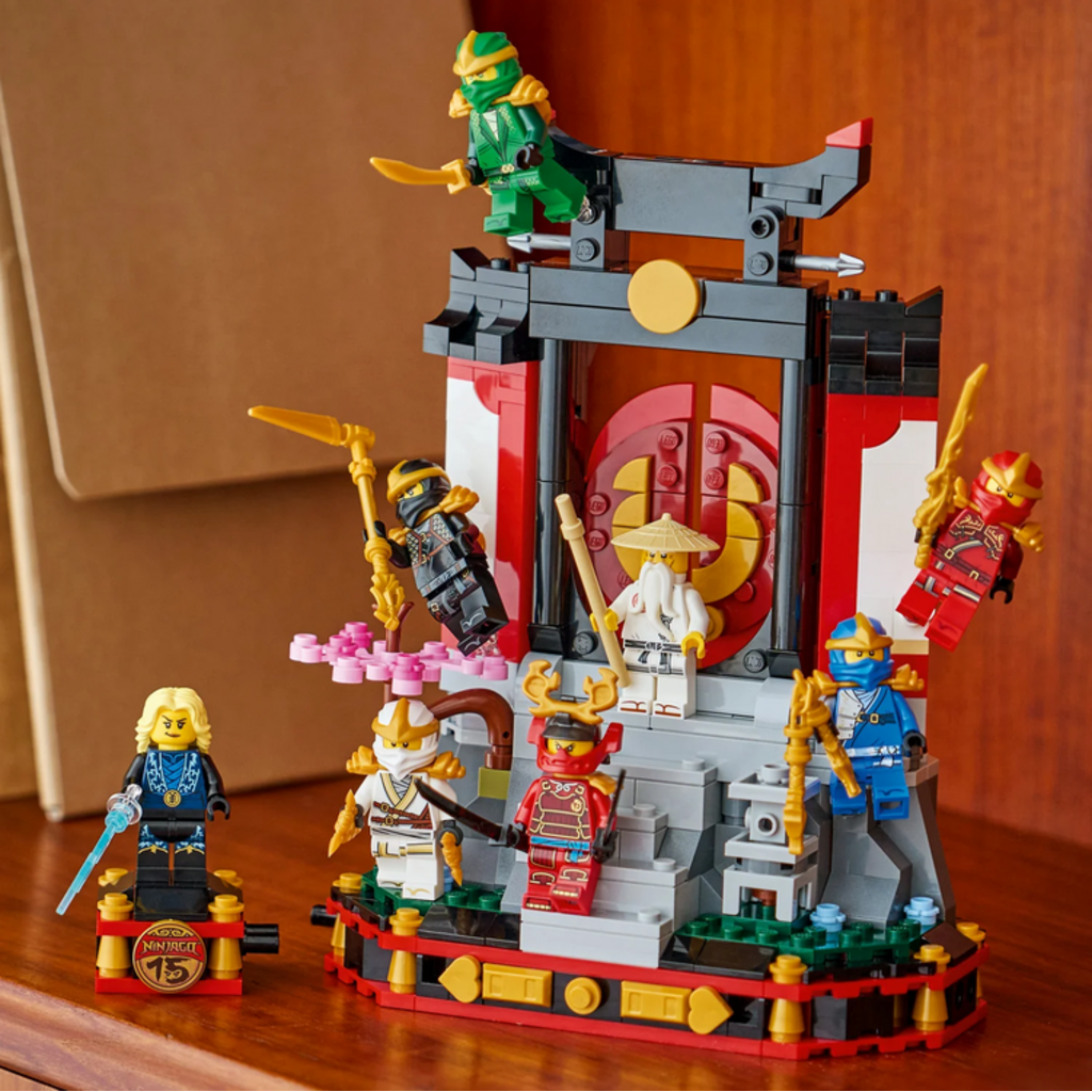 LEGO NINJA CHARACTER DISPLAY 15TH ANNIVERSARY