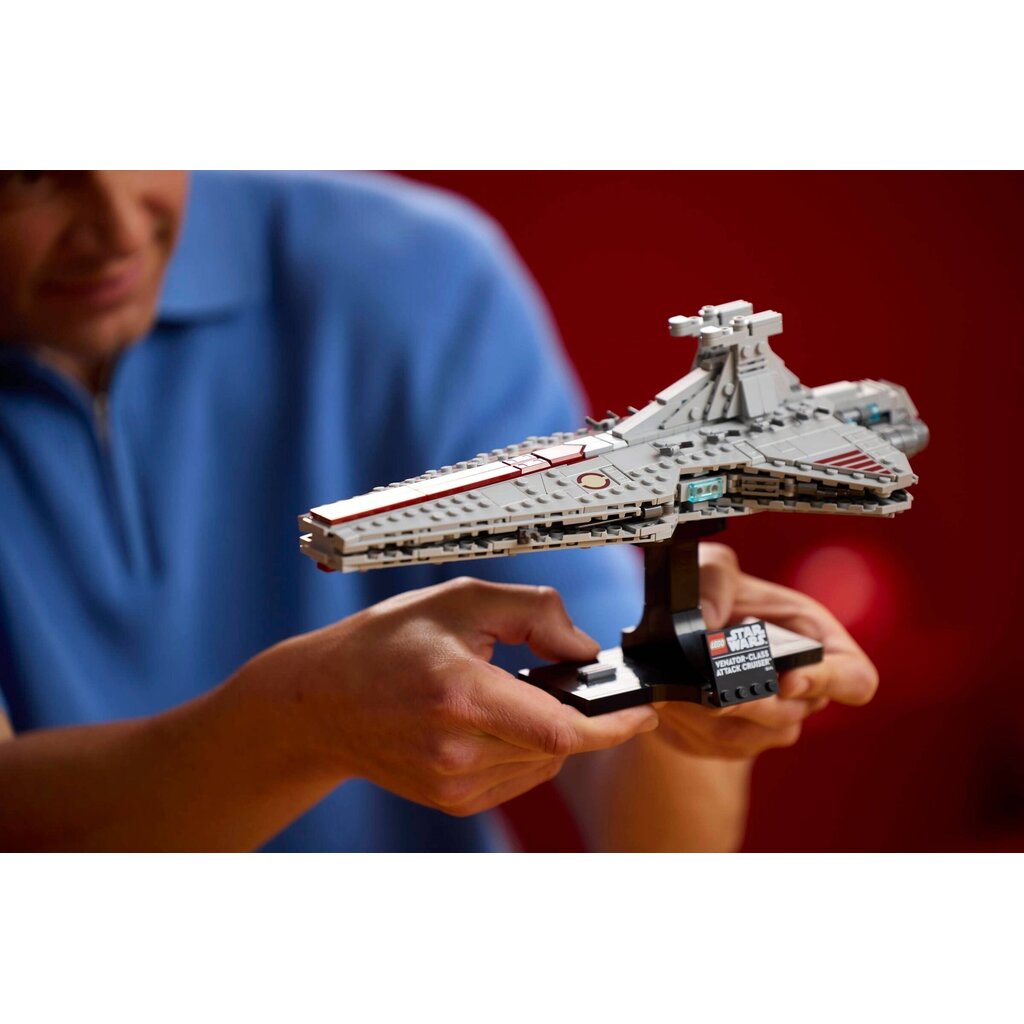 LEGO VENATOR-CLASS ATTACK CRUISER