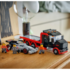 LEGO F1 DISPLAY TRUCK WITH AUDI F1 RACE CAR