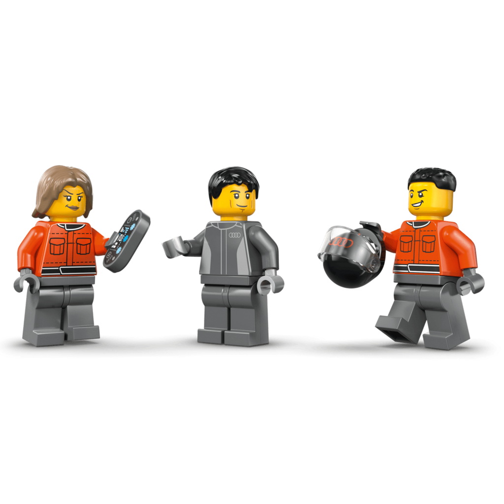 F1 DISPLAY TRUCK WITH AUDI F1 RACE CAR