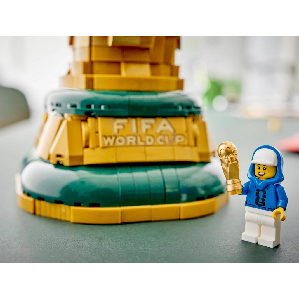 LEGO FIFA WORLD CUP OFFICIAL TROPHY