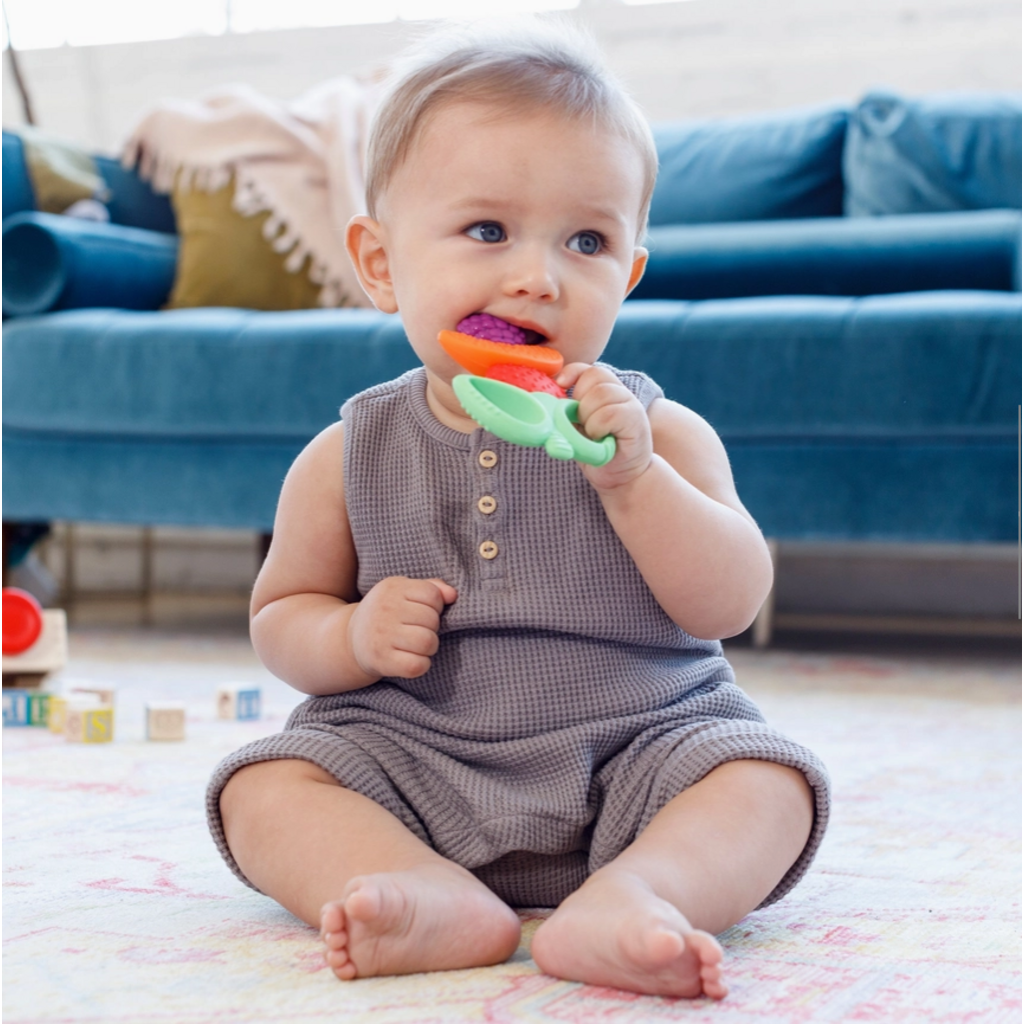 INFANTINO LIL' NIBBLES TEXTURED TEXTURED SILICONE TEETHER