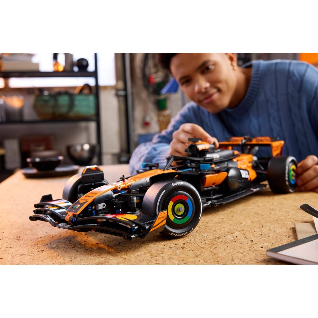 LEGO MCLAREN MCL39 F1 CAR