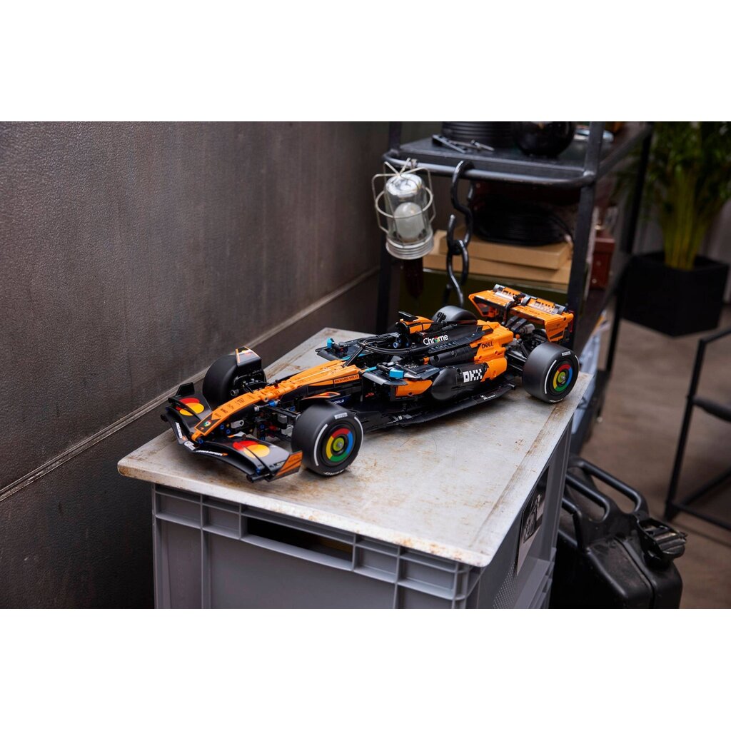 LEGO MCLAREN MCL39 F1 CAR