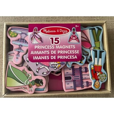 MELISSA AND DOUG PRINCESS MAGNETIC PRETEND PLAY SET