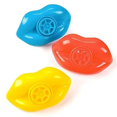 TROPHY LIP WHISTLE