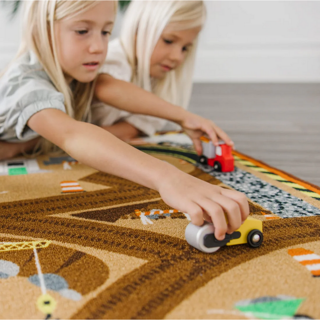 MELISSA AND DOUG ROUND THE CONSTRUCTION ZONE WORK SITE RUG & VEHICLE SET