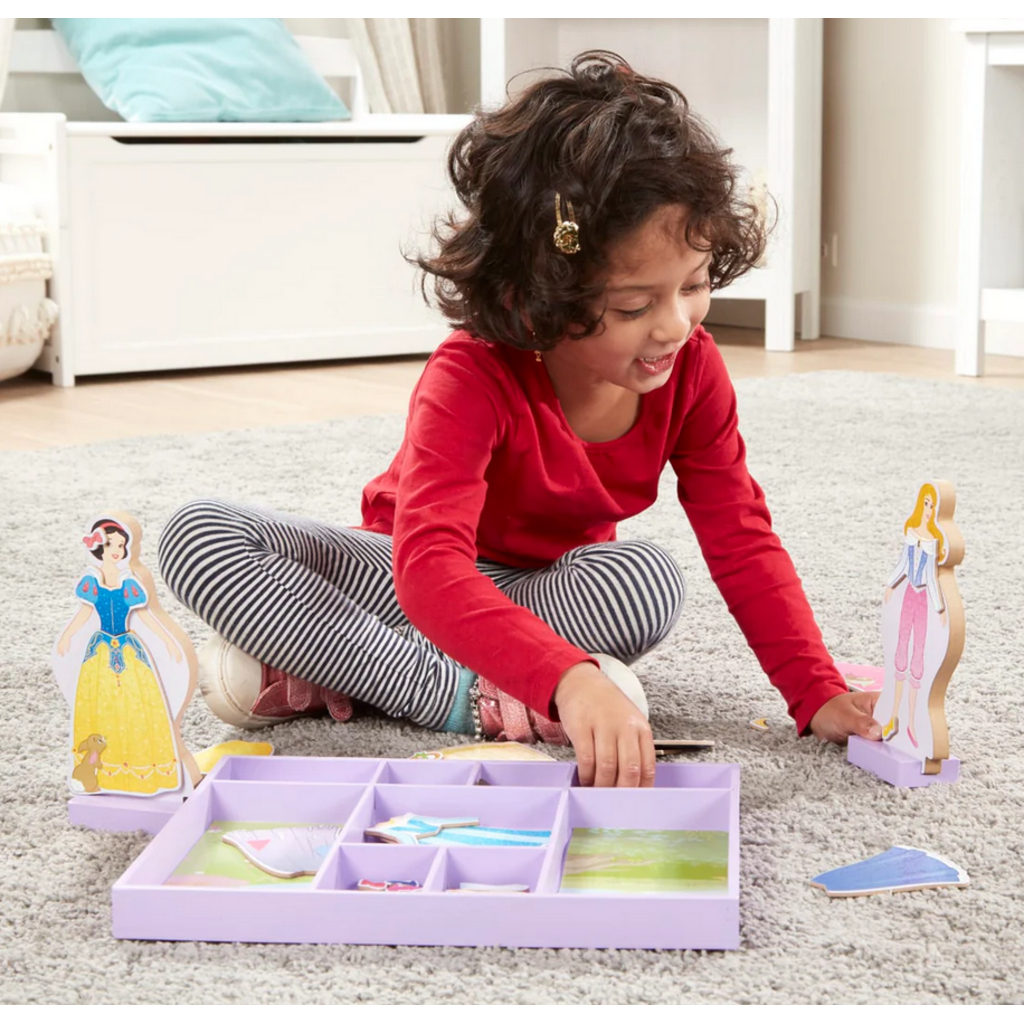 MELISSA AND DOUG SLEEPING BEAUTY & SNOW WHITE WOODEN MAGNETIC DRESS UP