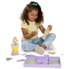 MELISSA AND DOUG SLEEPING BEAUTY & SNOW WHITE WOODEN MAGNETIC DRESS UP