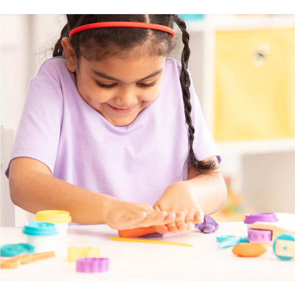 MELISSA AND DOUG CUT, SCULPT & ROLL DOUGH KIT
