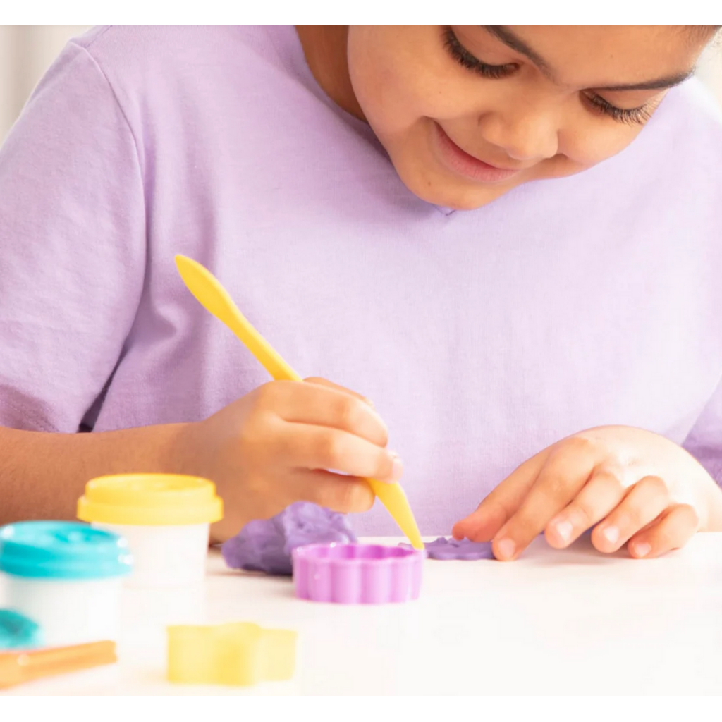 MELISSA AND DOUG CUT, SCULPT & ROLL DOUGH KIT