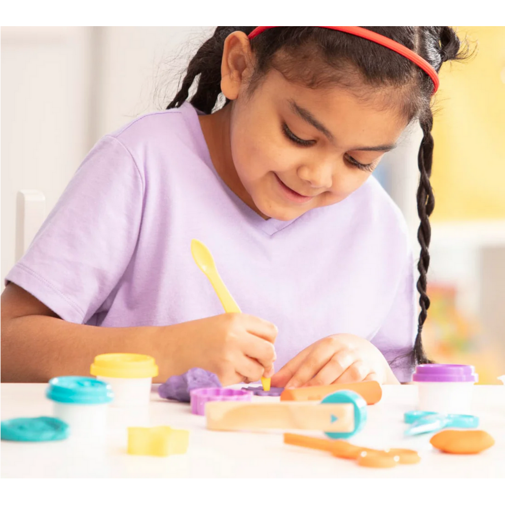 MELISSA AND DOUG CUT, SCULPT & ROLL DOUGH KIT