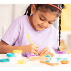 MELISSA AND DOUG CUT, SCULPT & ROLL DOUGH KIT