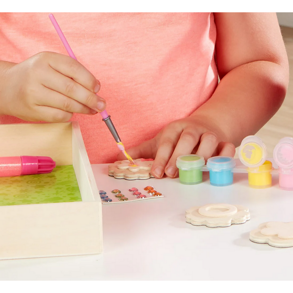 MELISSA AND DOUG FLOWER MAGNETS WOODEN CRAFT KIT