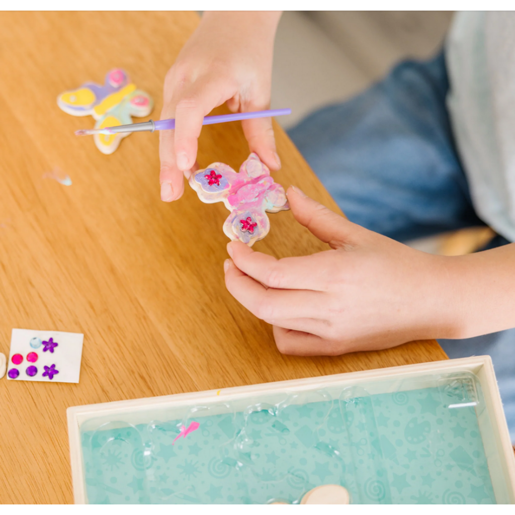 MELISSA AND DOUG BUTTERFLY MAGNETS WOODEN CRAFT KIT