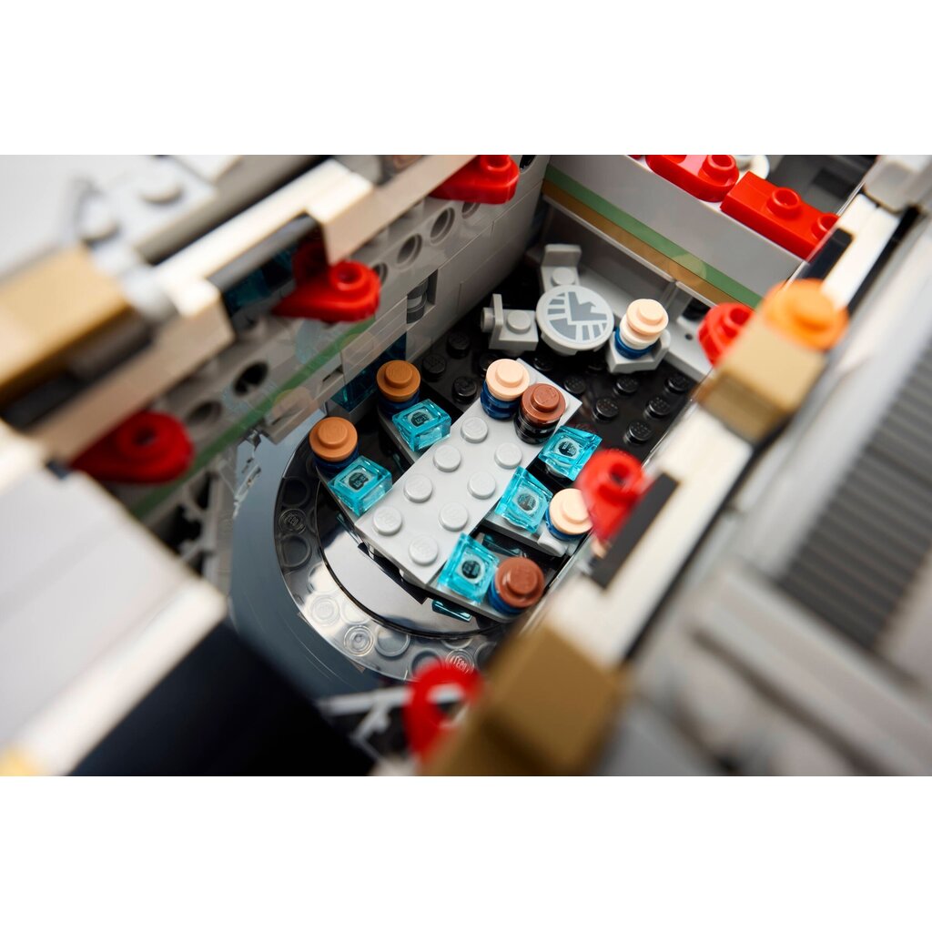 LEGO S.H.I.E.L.D. HELICARRIER