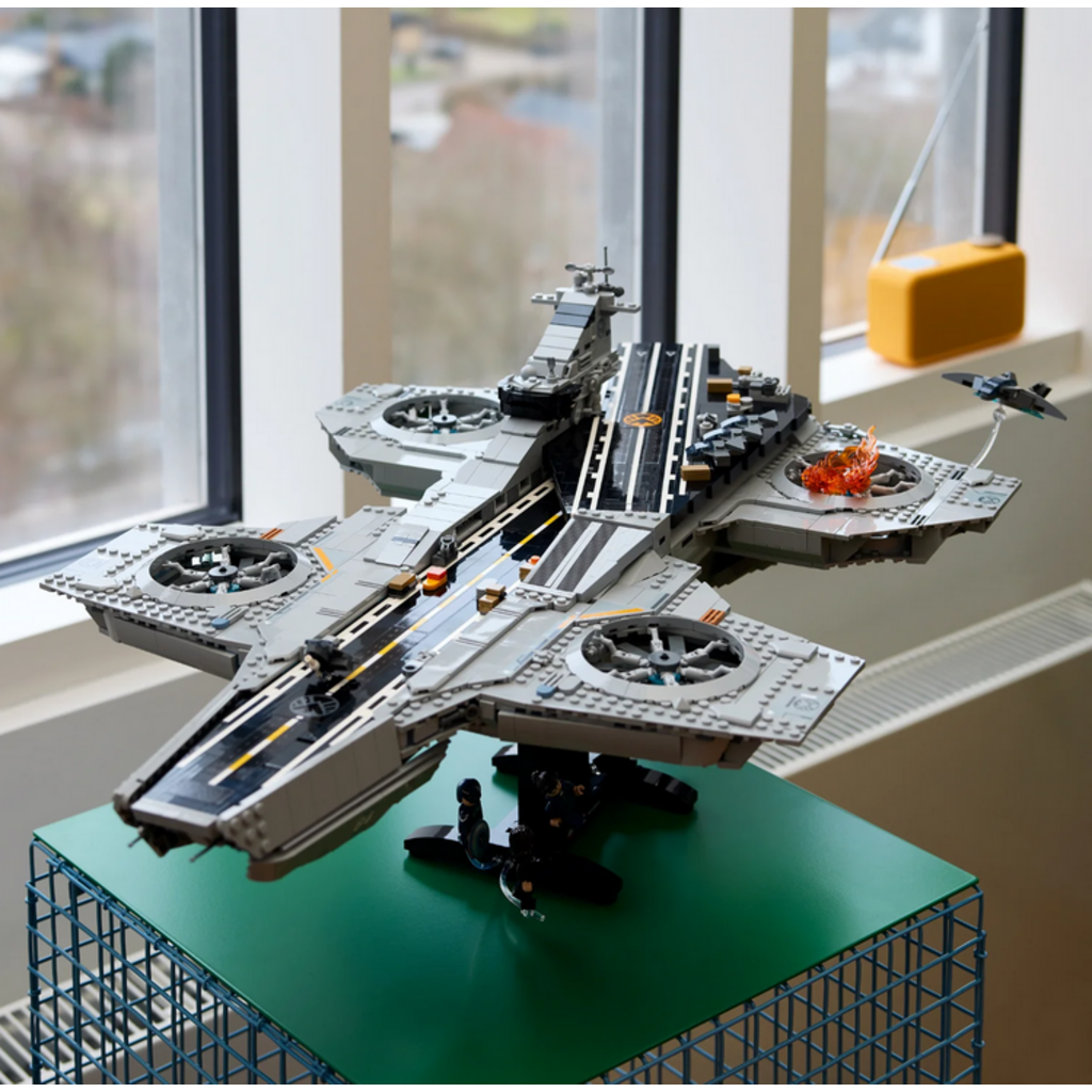 LEGO S.H.I.E.L.D. HELICARRIER