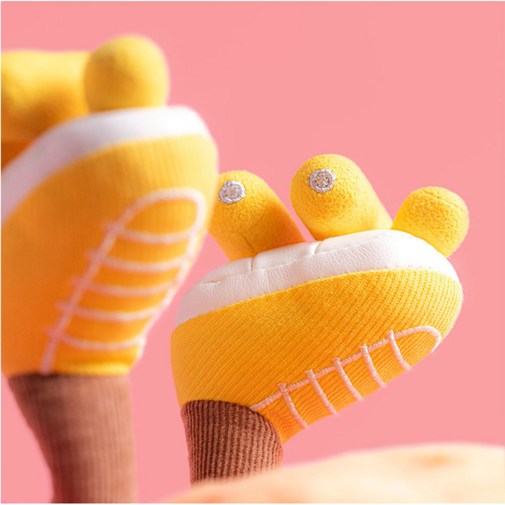JELLY CAT AMUSEABLES SUN ROLLER SKATES