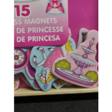 MELISSA AND DOUG PRINCESS MAGNETIC PRETEND PLAY SET