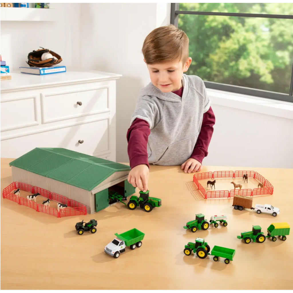 JOHN DEERE JOHN DEERE 70 PIECE FARM SET