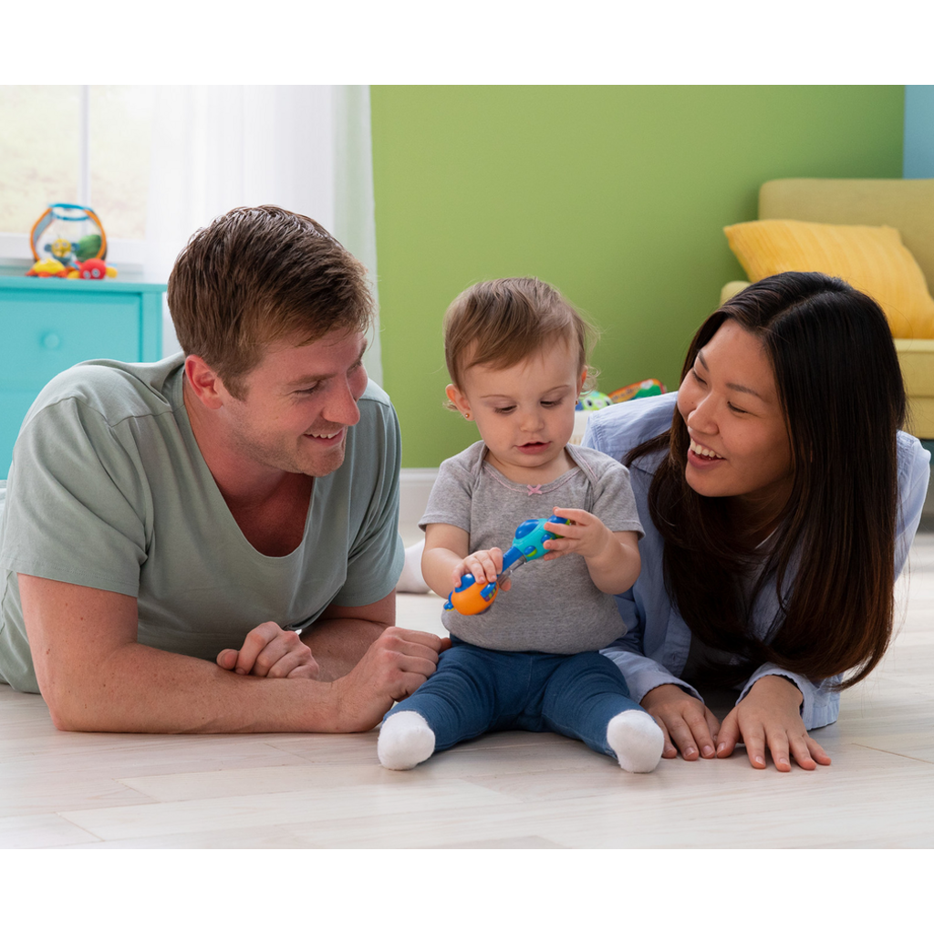 LAMAZE LAMAZE SHAKIN' RATTLE WITH SHELLS