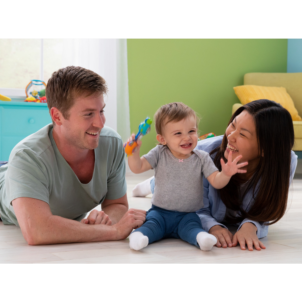 LAMAZE LAMAZE SHAKIN' RATTLE WITH SHELLS