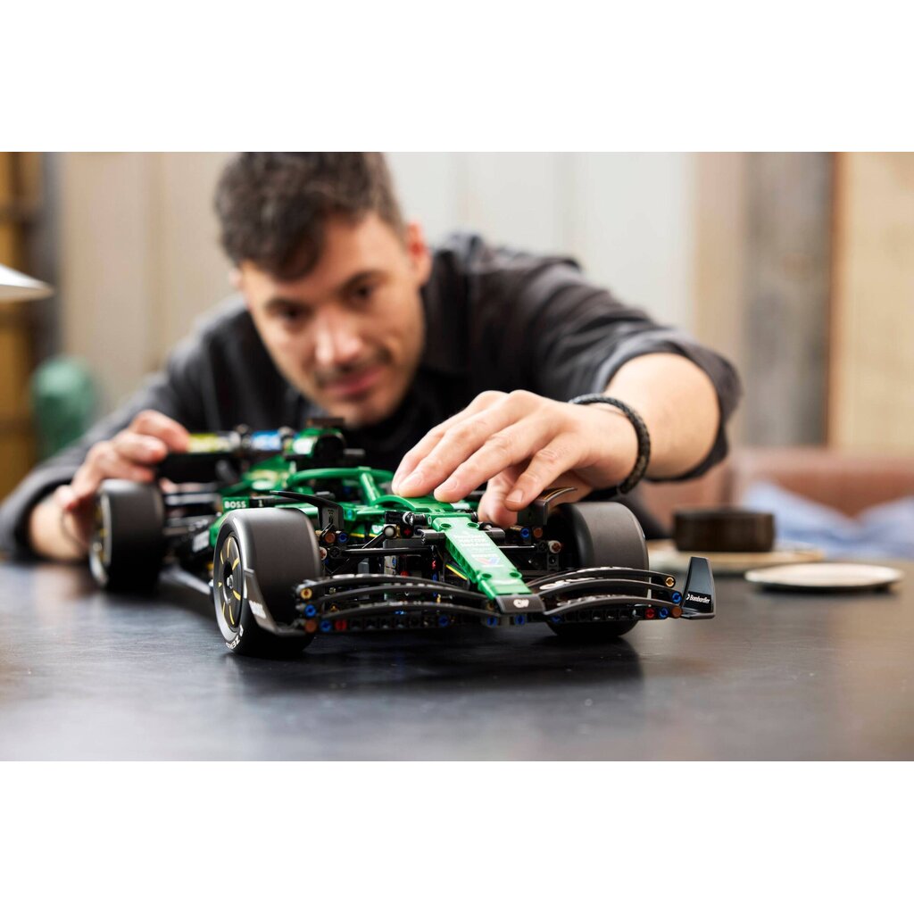LEGO ASTON MARTIN ARAMCO AMR25 F1
