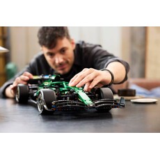 LEGO ASTON MARTIN ARAMCO AMR25 F1