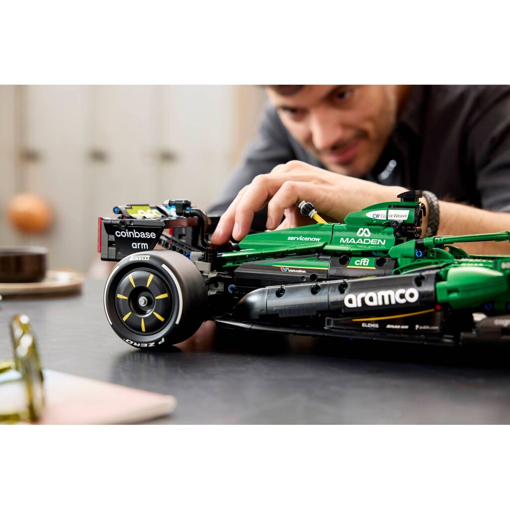 LEGO ASTON MARTIN ARAMCO AMR25 F1