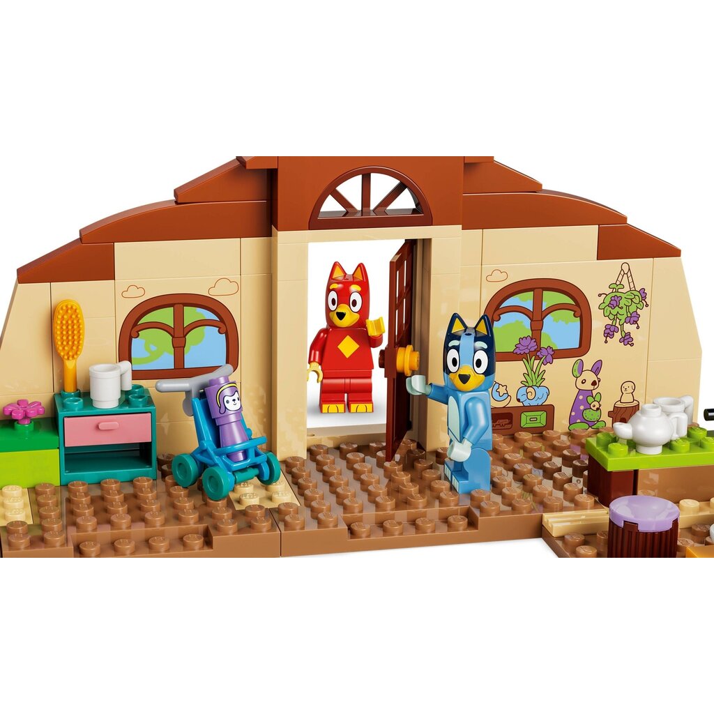 LEGO SCHOOL WITH RUSTY AND BLUEY