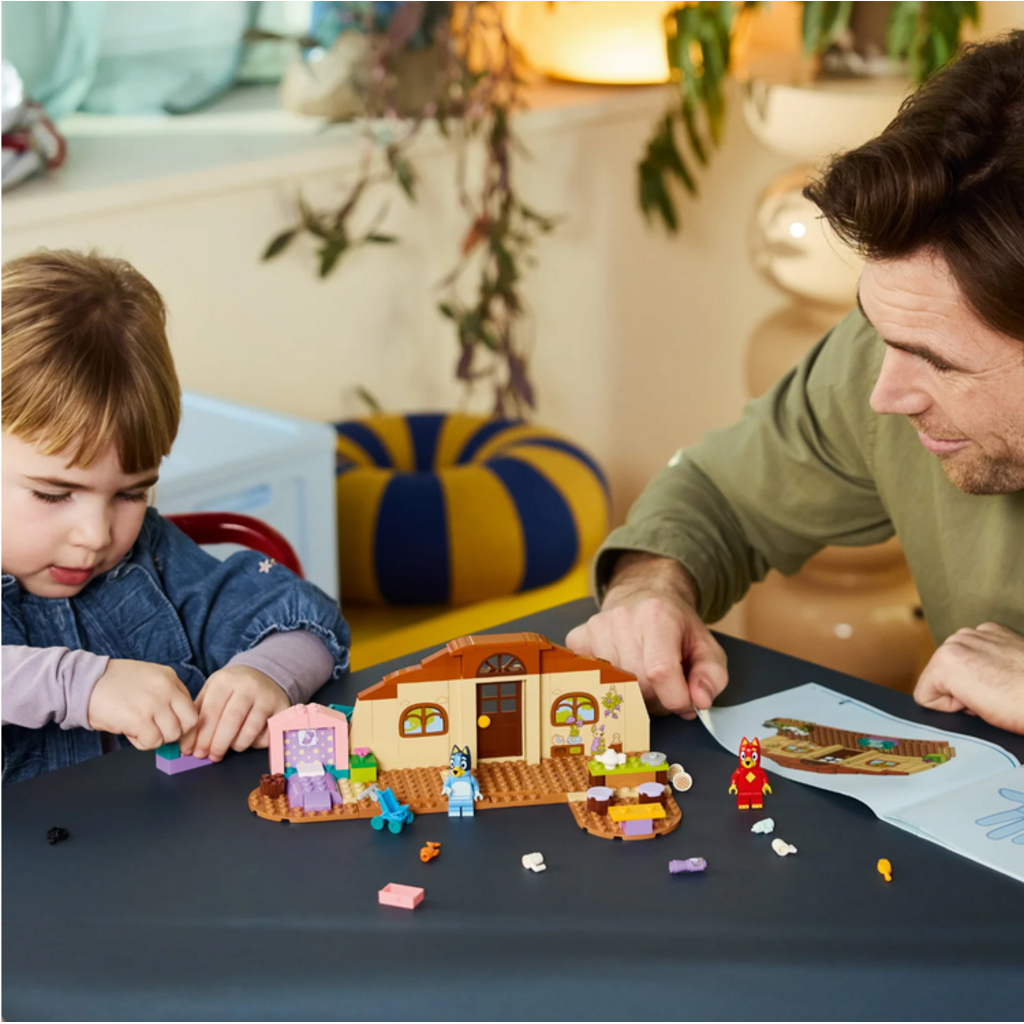 LEGO SCHOOL WITH RUSTY AND BLUEY
