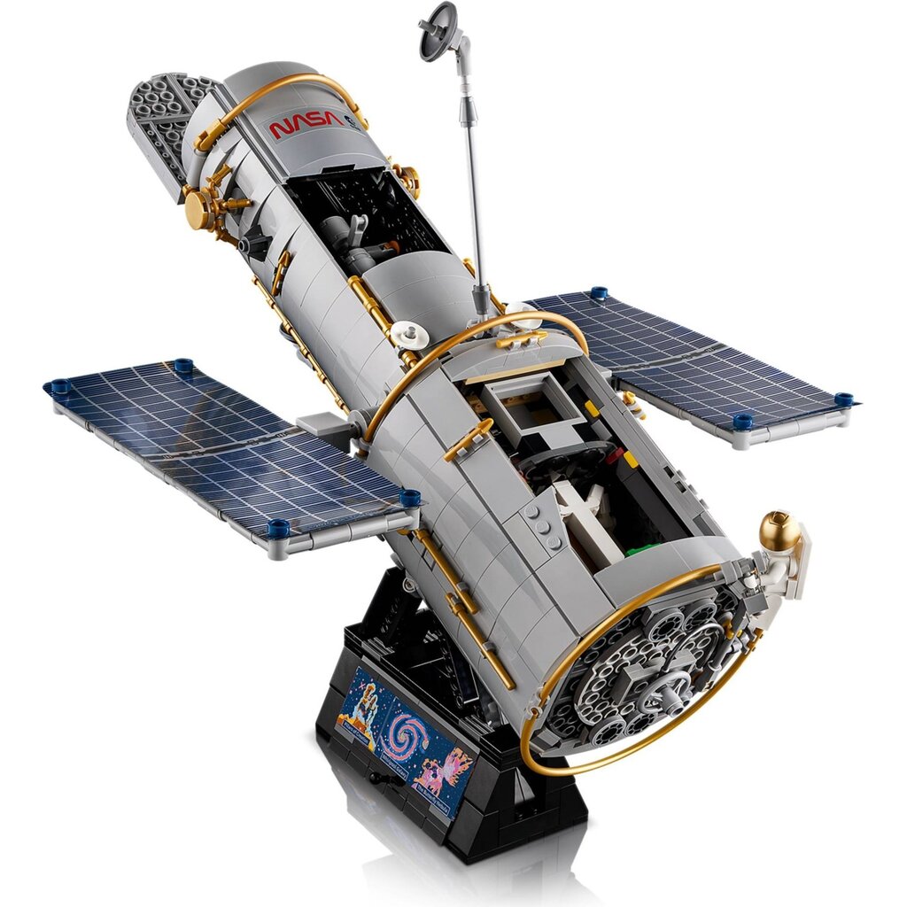 LEGO HUBBLE SPACE TELESCOPE