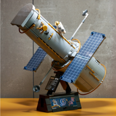 LEGO HUBBLE SPACE TELESCOPE