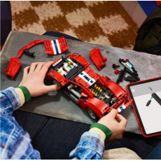 LEGO FERRARI 488 PISTA CAR
